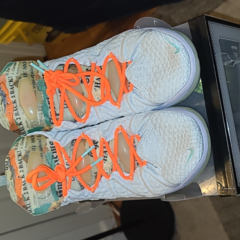 GLOW IN THE Dark Nike LeBron 18 x Diana Taurasi Goat Vision Men's 8.5